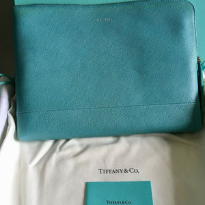 TIFFANY & Co ZIPPED CLUTCH PURSE